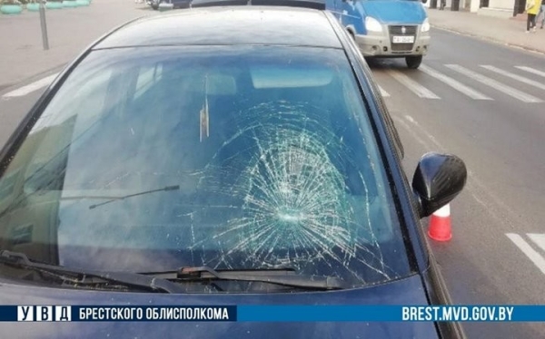 Подробности аварии: 19-летний житель Брестской области совершил наезд на двух пешеходов Подробности аварии: 19-летний житель Брестской области совершил наезд на двух пешеходов