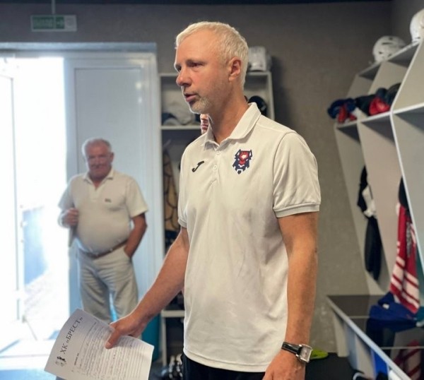 Исполняющим обязанности главного тренера хоккейного клуба «Брест» назначен Владимир Свито Исполняющим обязанности главного тренера хоккейного клуба «Брест» назначен Владимир Свито