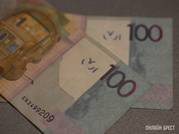 Токарю – 12 тысяч рублей, ветфельдшеру – 7. Топ самых денежных вакансий сентября 2022 года в Беларуси