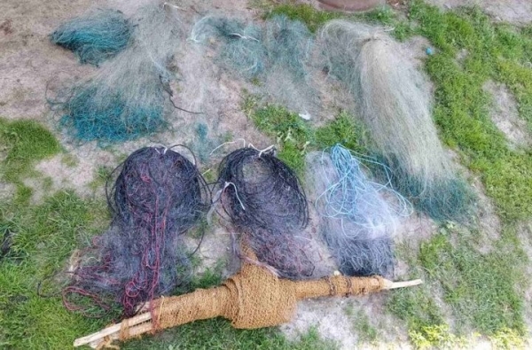 Жители деревни Теребень добровольно сдали более 30 незаконных рыболовных снастей Жители деревни Теребень добровольно сдали более 30 незаконных рыболовных снастей