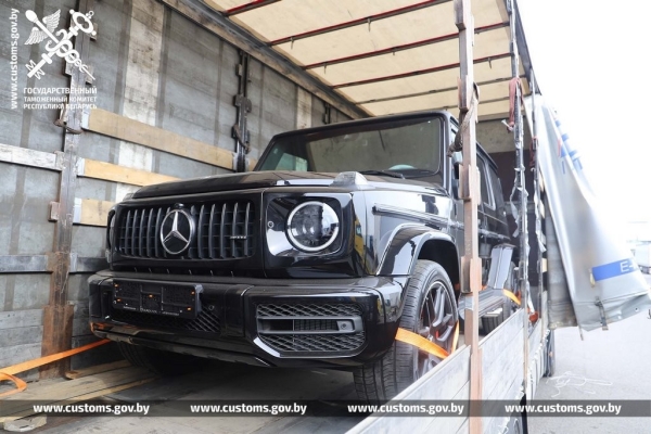 Шесть автомобилей премиум-класса задержали на таможне в Бресте. Что произошло? Шесть автомобилей премиум-класса задержали на таможне в Бресте. Что произошло?