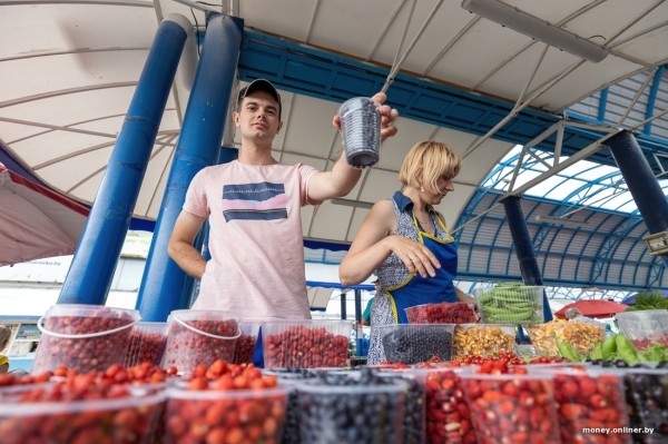 Начался сезон черники. Почем продают первые ягоды из Брестской области? Начался сезон черники. Почем продают первые ягоды из Брестской области?