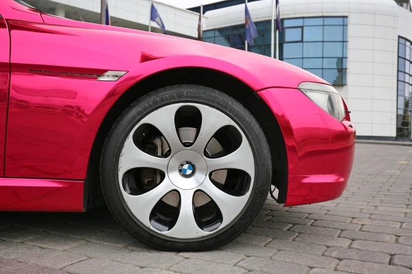 Минская «Барби» на розовом BMW 6-series: «Плёнка обошлась в $1 000, и я ждала её месяц» Минская «Барби» на розовом BMW 6-series: «Плёнка обошлась в $1 000, и я ждала её месяц»