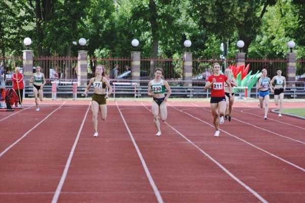 В Бресте прошёл чемпионат области по легкой атлетике на призы олимпийской чемпионки Юлии Нестеренко В Бресте прошёл чемпионат области по легкой атлетике на призы олимпийской чемпионки Юлии Нестеренко