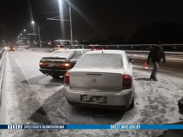 В Бресте за 5 минут произошло три ДТП