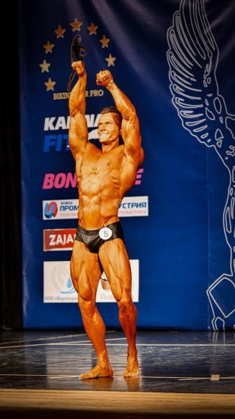 Успешный дебют: брестчанин завоевал первые места в чемпионате РБ по бодибилдингу и стал абсолютным чемпионом