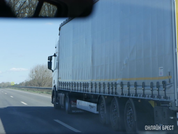 Таможня разрешила оформлять грузы в «Берестовице», а ехать через Брест